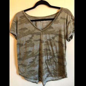 American Eagle Camo T-shirt